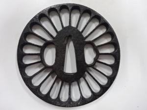 鉄地　透かし　鍔